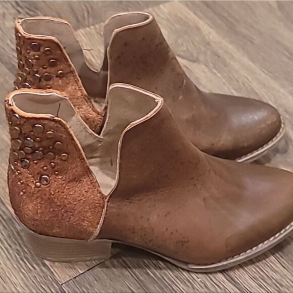 Circle G By Corral Copper Handcrafted Leather Ankle Boots - Picture 6 of 8